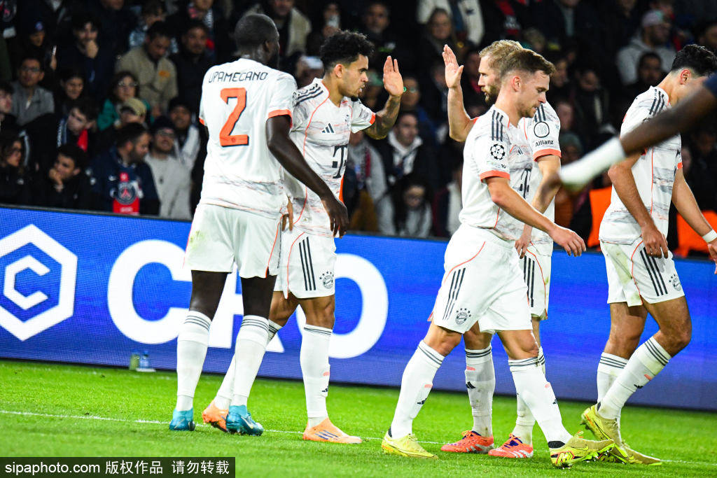 拜仁慕尼黑在圣保利的胜利中平了德甲进球纪录